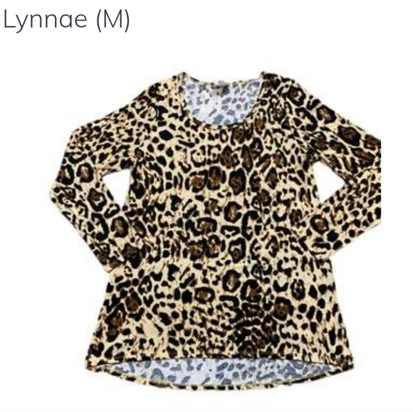 Lularoe M Long Sleeve Lynnae Top Animal print NWT - Picture 1 of 2